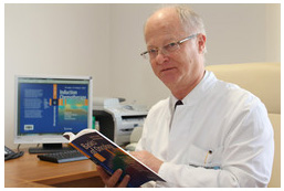 Профессор, специалист по онкологической и сосудистой хирургии, доктор медицинских наук, Карл Райнхард Айгнер